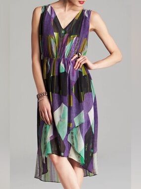 Kenneth Cole New York Sleeveless V-Neck Purple Abstract Print Dress Size Medium